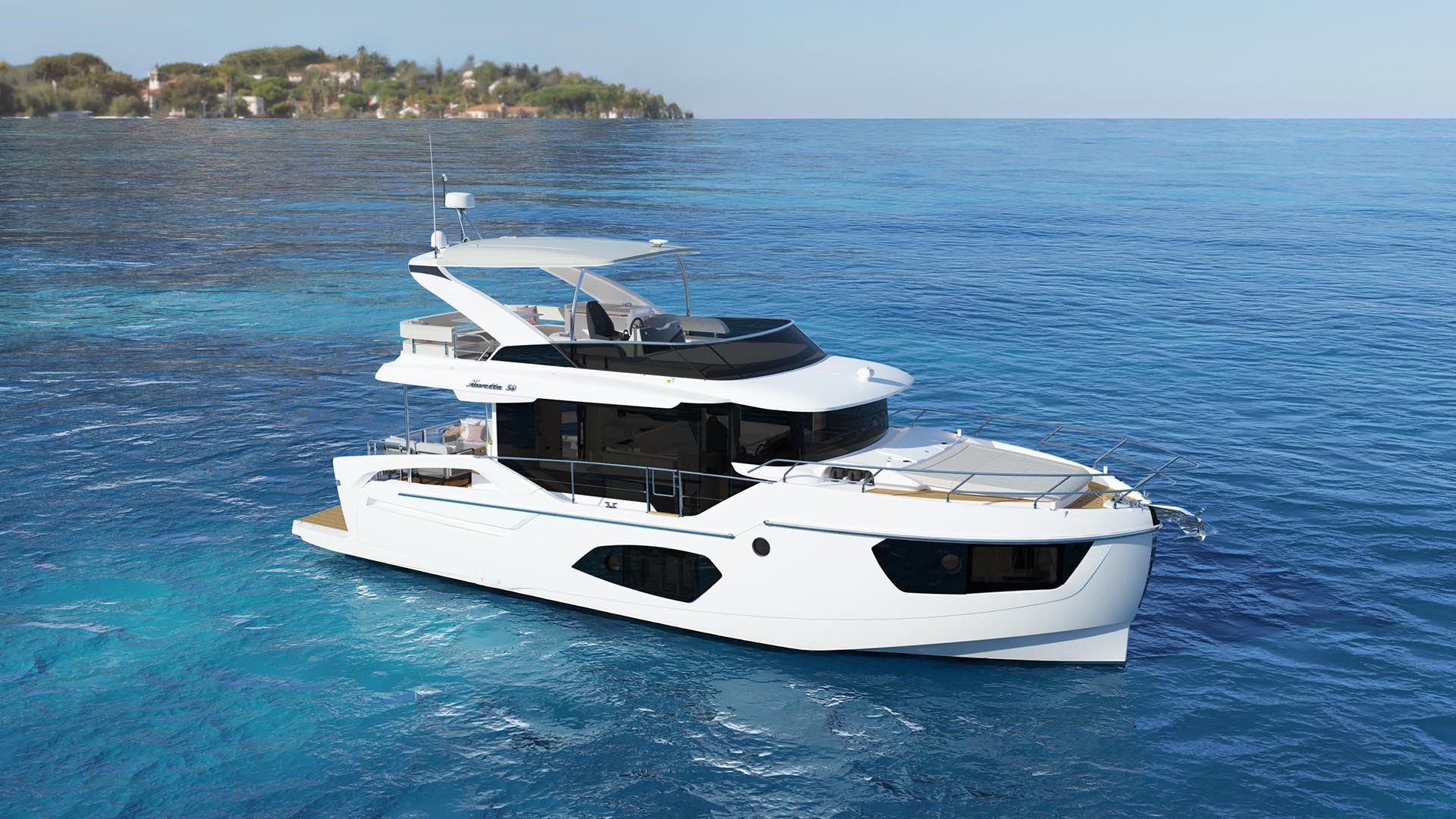 Luxe jacht Absolute Navetta 50 vaart op helderblauw water met een idyllische kustlijn in de achtergrond.